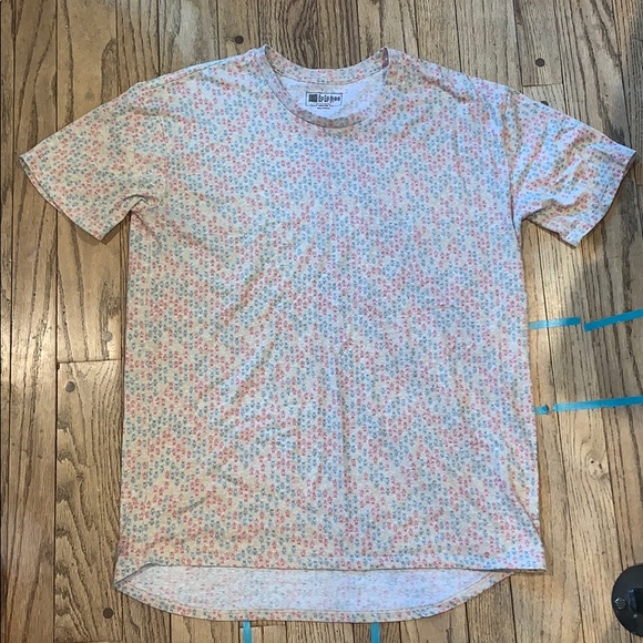 LuLaRoe Other - EUC Lularoe Patrick T LuLaRoe Other - EUC Lularoe Patrick T